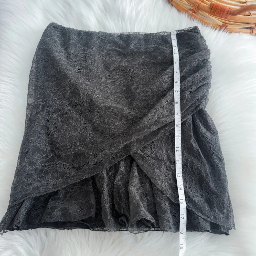 Givenchy Lace Mini Short Skirt Gray Floral Pull On - Picture 8 of 8